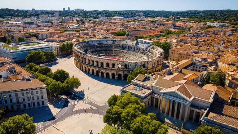 Nîmes